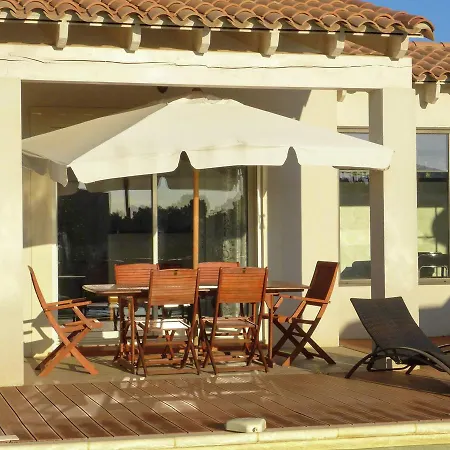 Beautiful House With Private Pool And Large Garden *