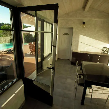 Beautiful House With Private Pool And Large Garden